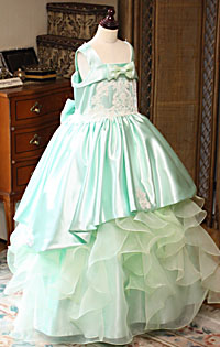 ピアノの発表会ドレス エメラルドグリーン