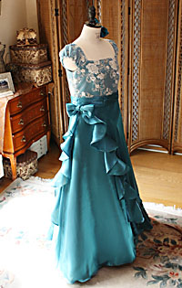 コンクールドレス アンティークグリーン