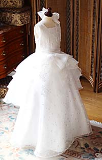 ピアノの受賞者コンサートドレス オフホワイト