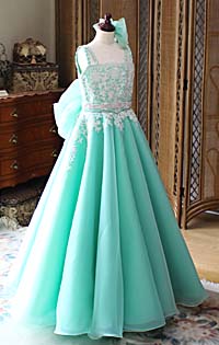 ピディナ ピアノの入賞者記念コンサートドレス エメラルドグリーン