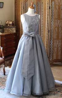 バイオリオンのコンクールドレス グレー