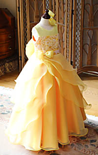 ピアノのコンサートドレス イエローオレンジ 東京都