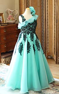 ピアノコンクールドレス エメラルドグリーン オーダーメイド 千葉県