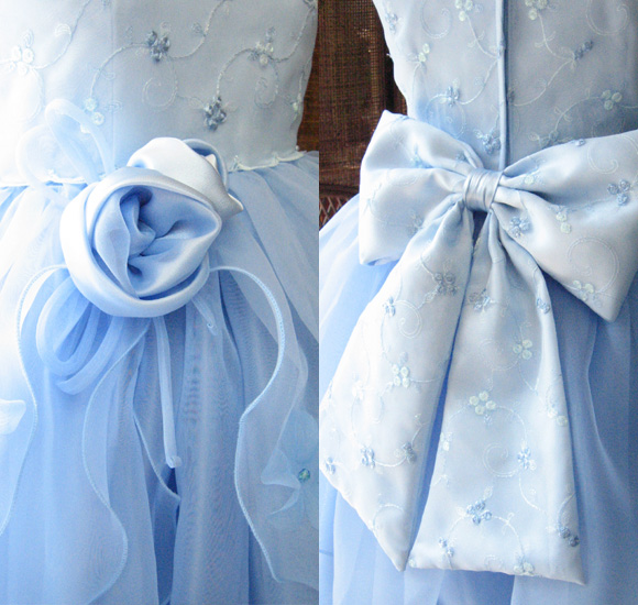 コンクール用ドレス リボンとコサージュ