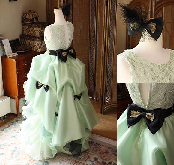 バックスタイルデザイン リボン