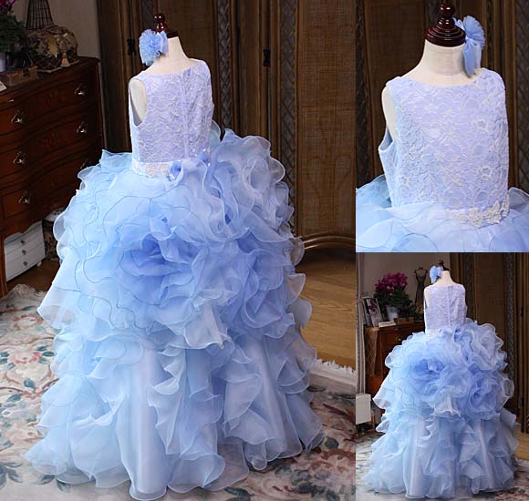 スカートデザイン バックスタイルデザイン 上半身の詳細