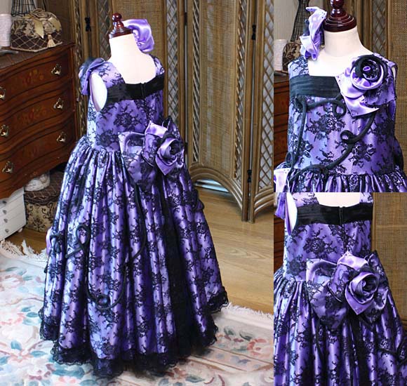 スカートシルエット コサージュ、リボンの詳細