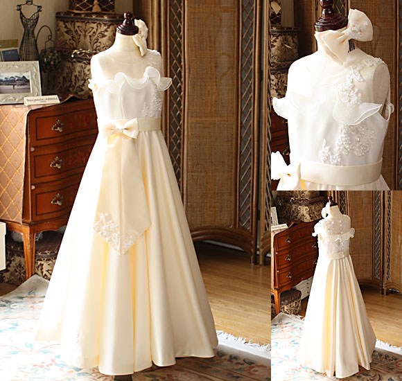 ピアノのコンクールドレス オフホワイトとアイボリー