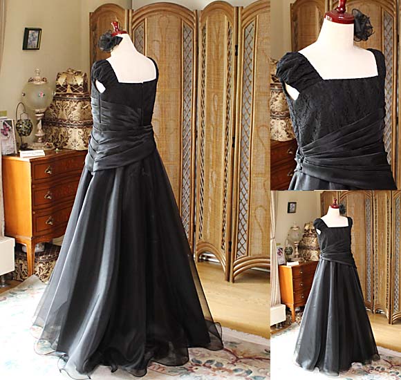 バックスタイルシルエット Aラインスカート 胸元のデザイン