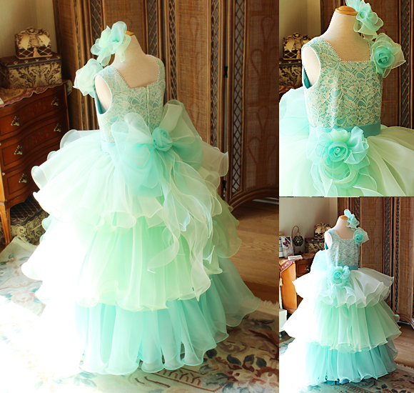 バックッスタイル スカートシルエットと上半身デザインの詳細