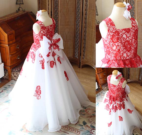 素敵なレースとフレアAラインシルエットのスカート トップスデザイン