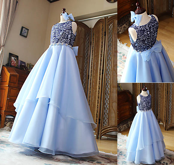 ステージ映えのするジュニアドレス