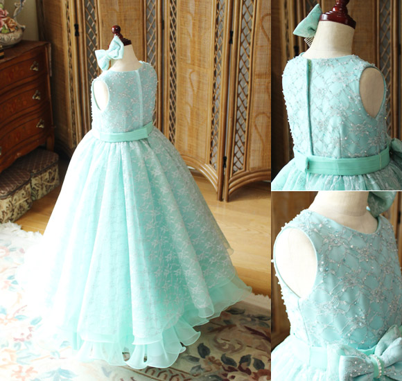 ベルラインスカート バックスタイルデザイン