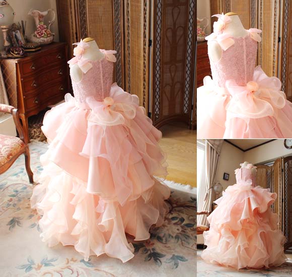 インパクトを与えるリボンのコンサートドレス オーダーメイド制作