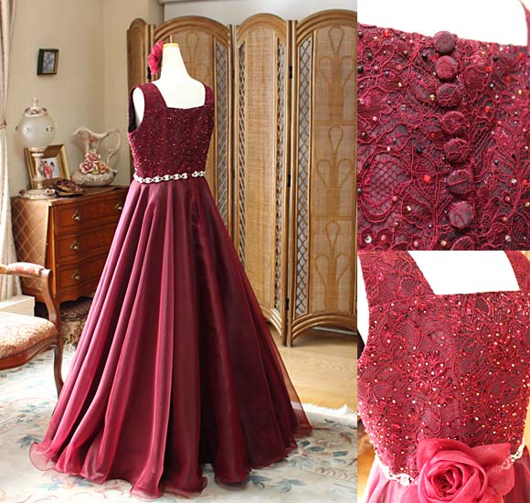 フレアAラインスカート 背後のデザイン