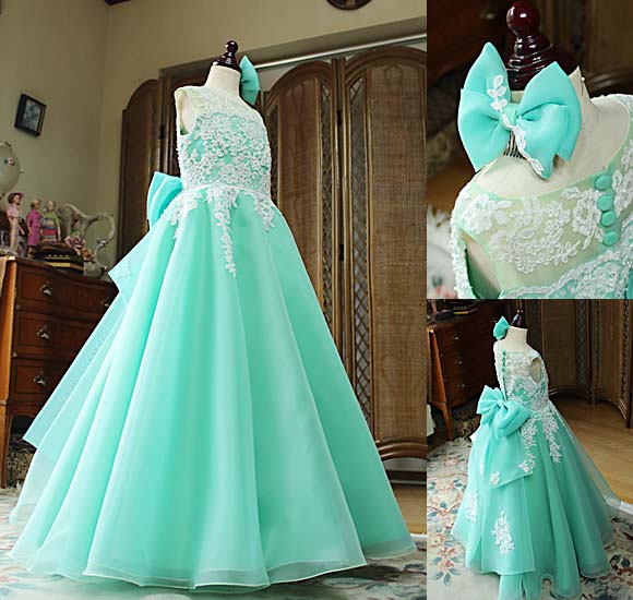 エメラルドグリーン スカートデザイン