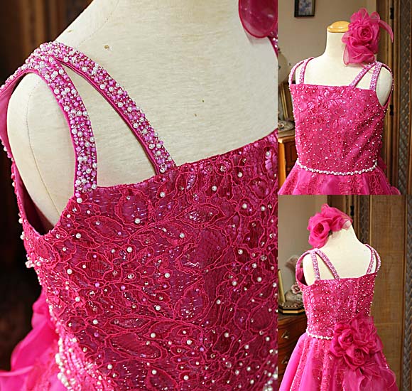 ビジュー仕上げ トップスデザイン